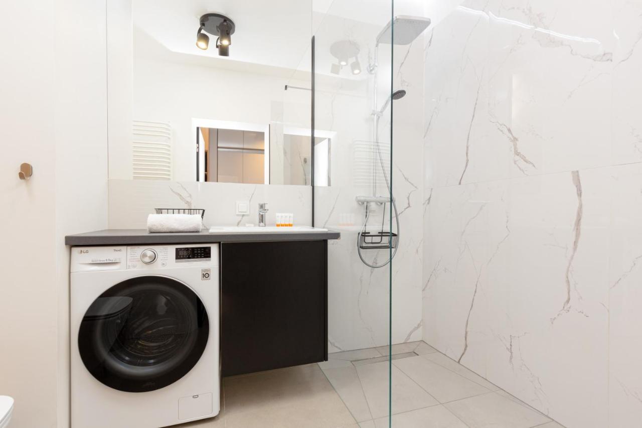 Atrium Promenada Apartments Goclaw By Noclegi Renters Warszawa Eksteriør bilde